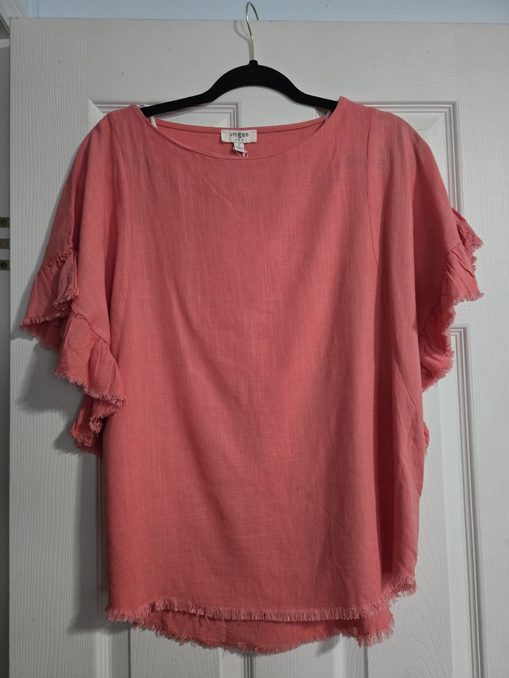 Umgee Coral Pink Frayed Flutter Sleeve Blouse